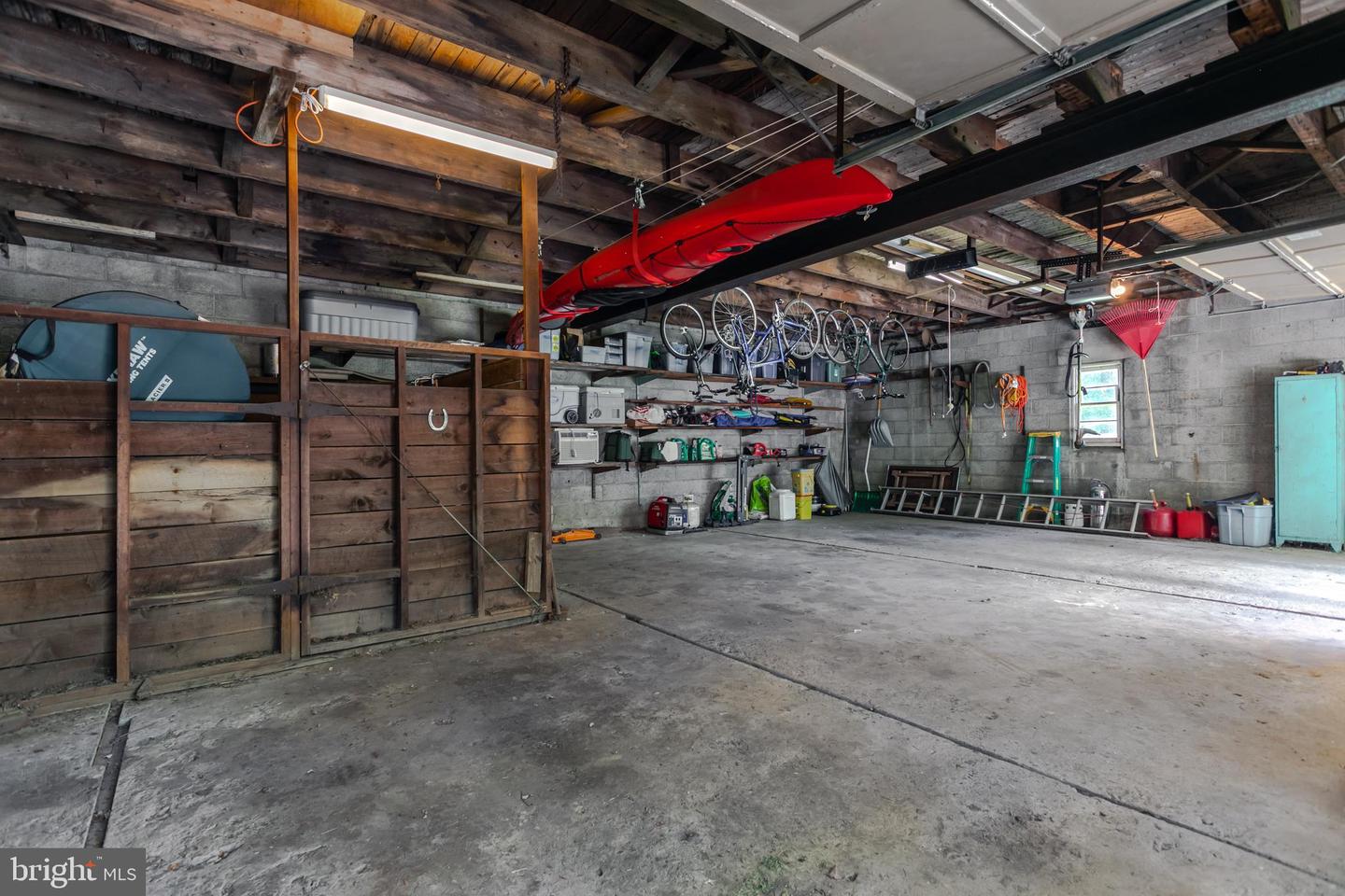 825 Crum Creek Rd