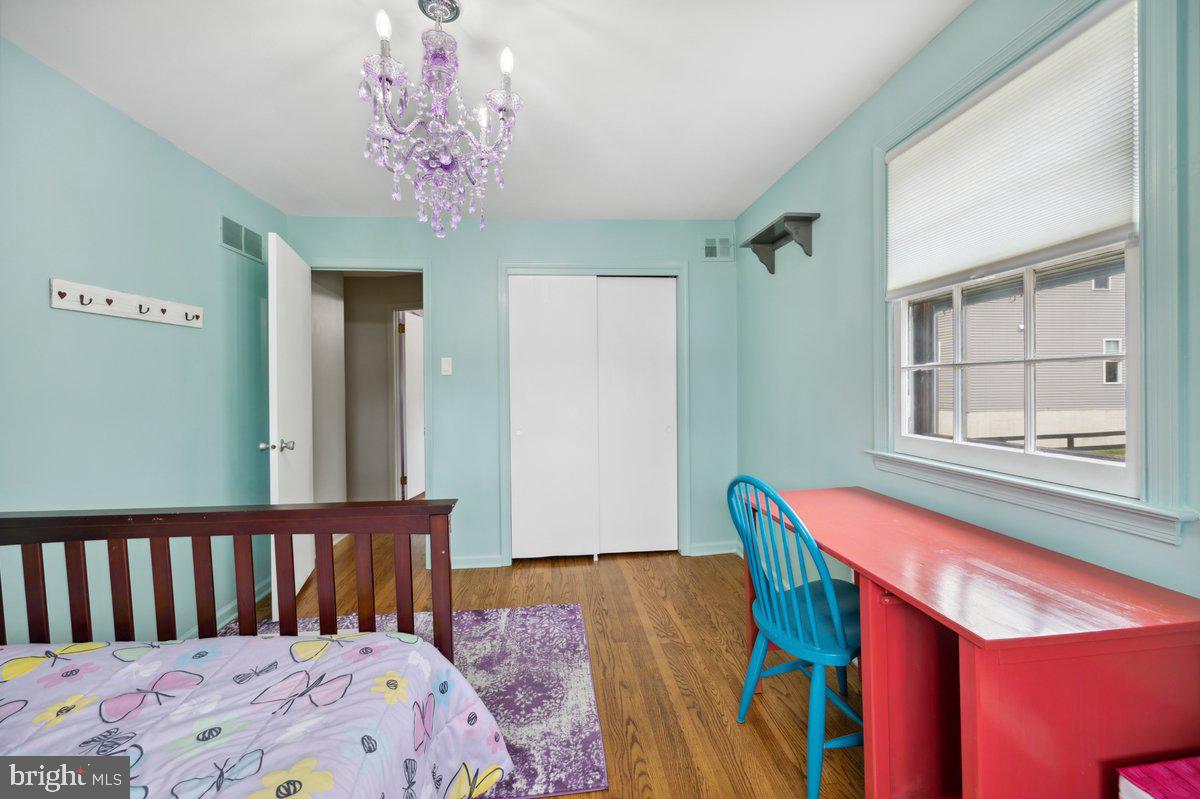 1204 Ellston Rd