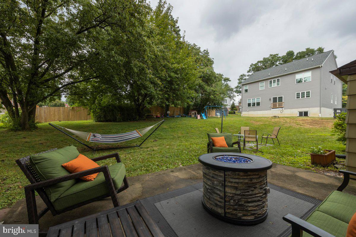 1204 Ellston Rd