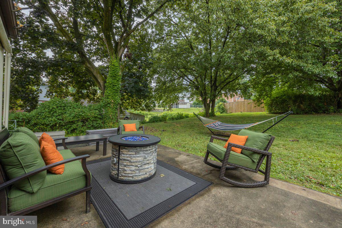 1204 Ellston Rd