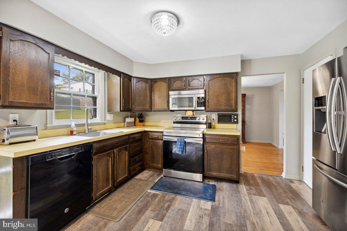 1204 Ellston Rd
