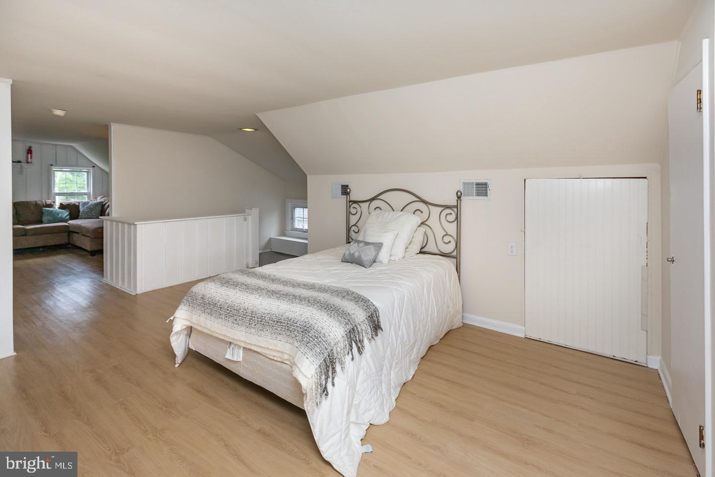 809 Darby Rd