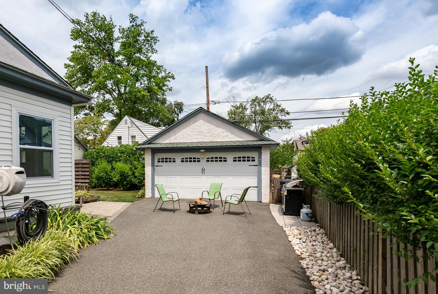 809 Darby Rd