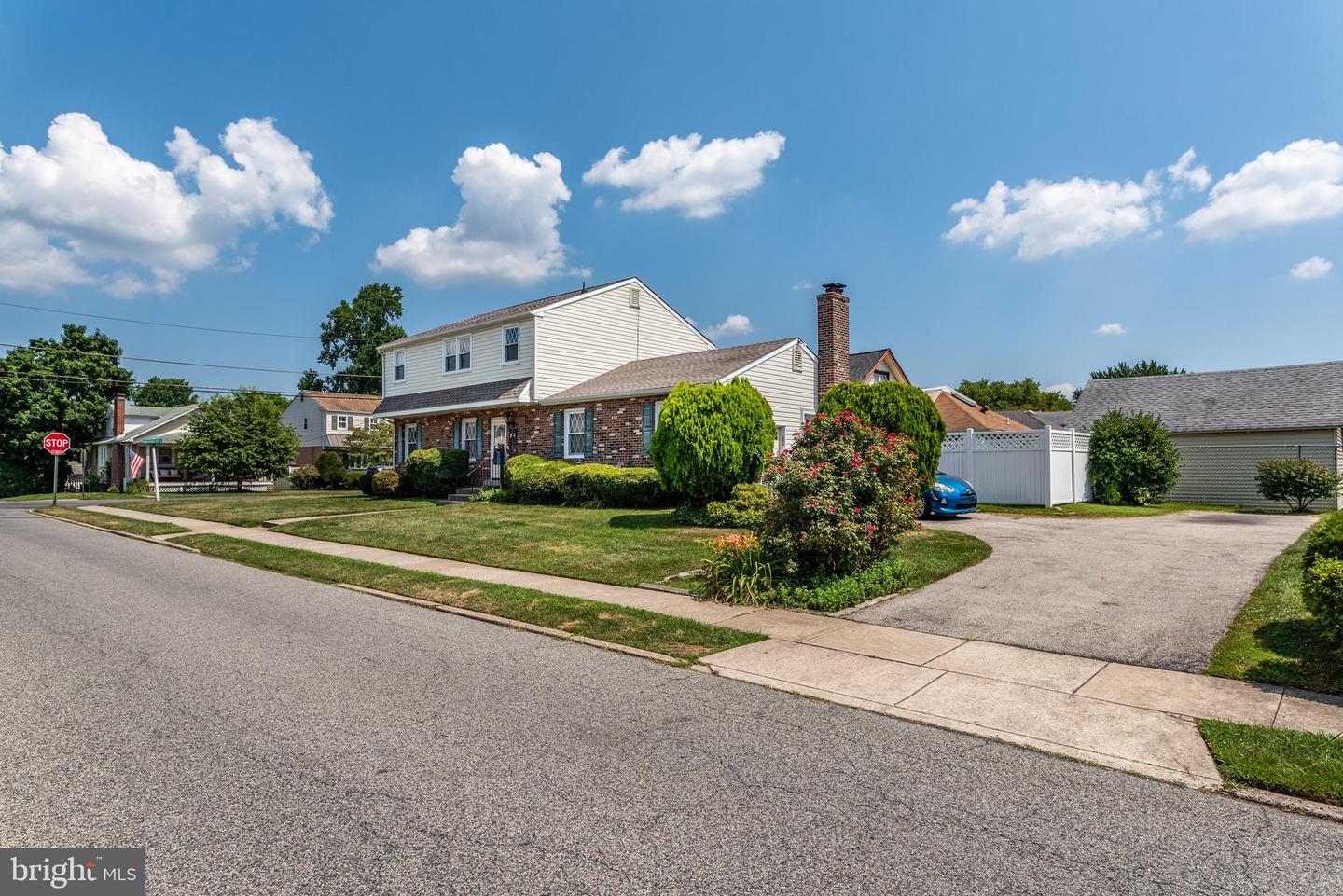 201 Washington Ave #202