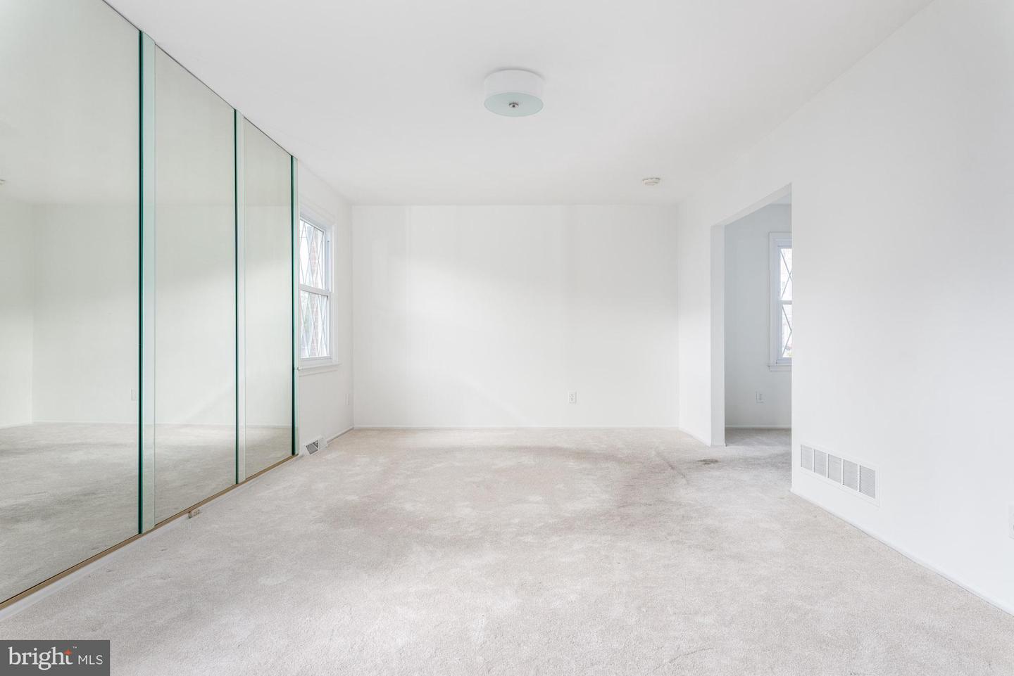 201 Washington Ave #202
