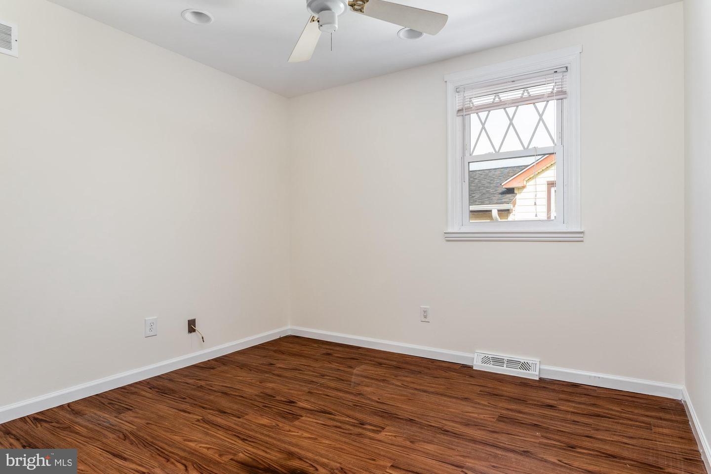 201 Washington Ave #202