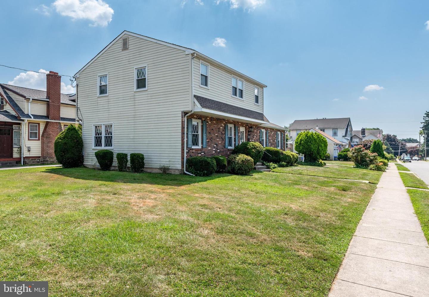 201 Washington Ave #202