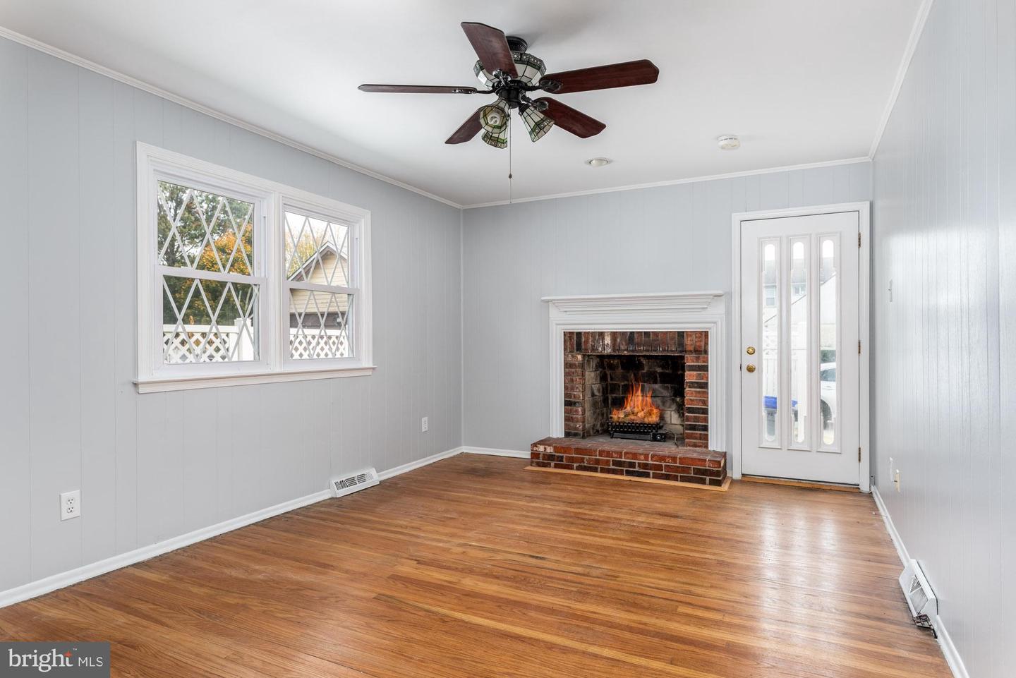 201 Washington Ave #202
