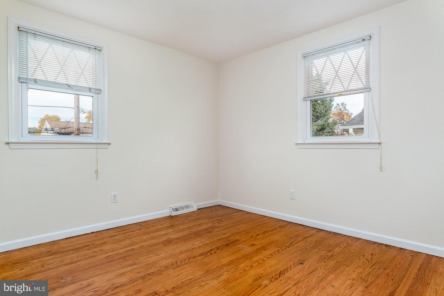 201 Washington Ave #202