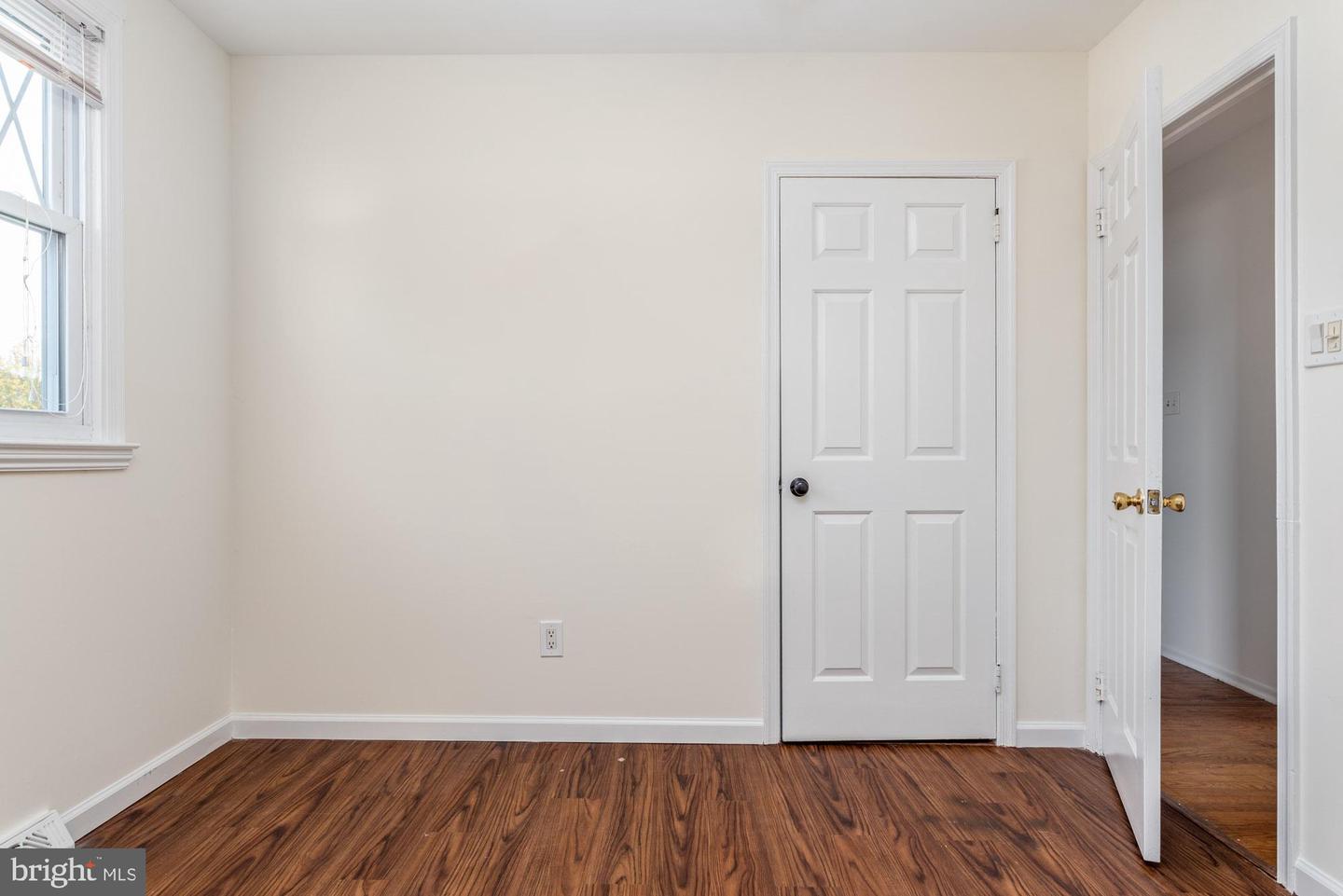 201 Washington Ave #202