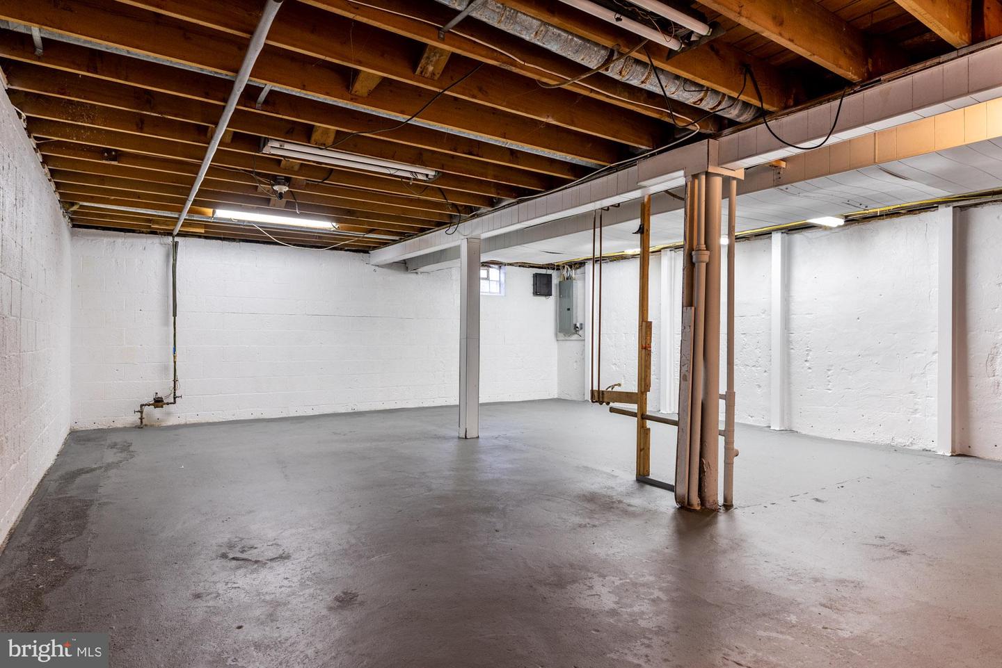 201 Washington Ave #202