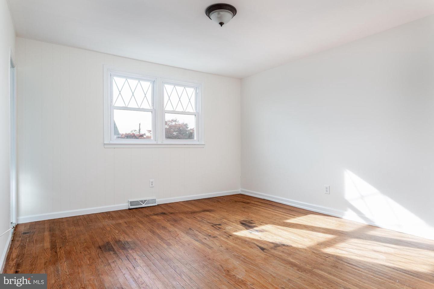 201 Washington Ave #202