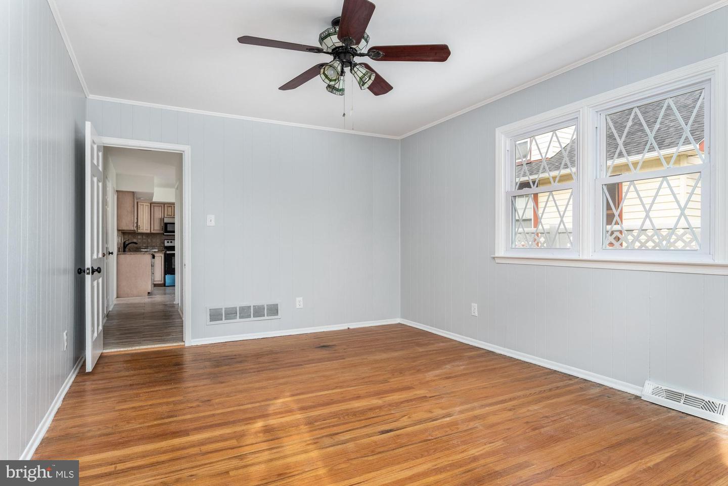 201 Washington Ave #202