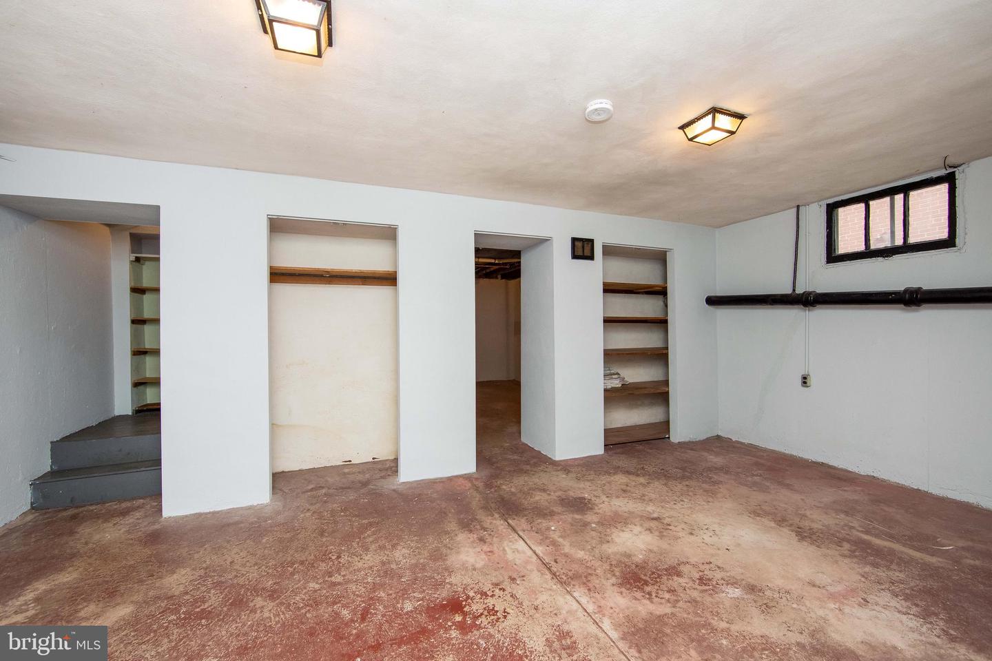 711 N Providence Rd