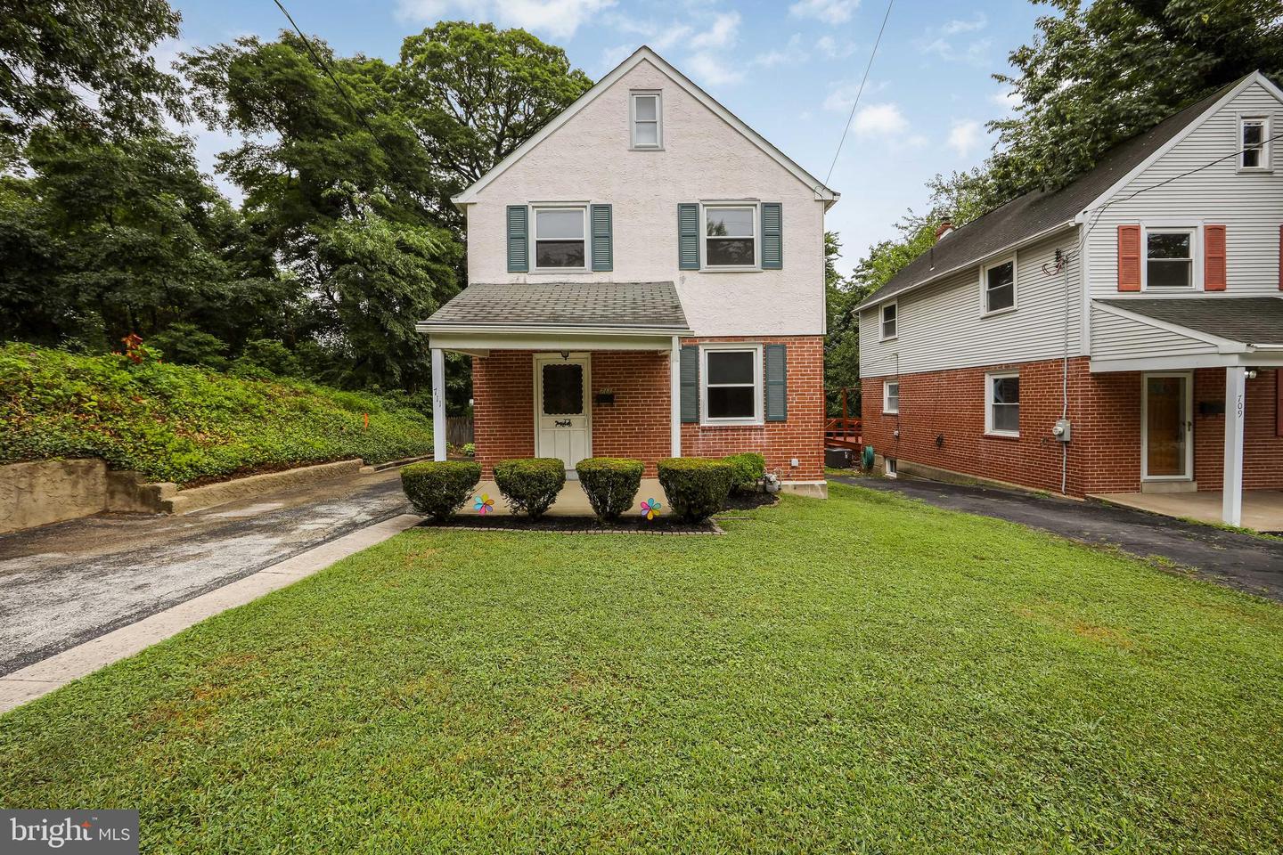 711 N Providence Rd