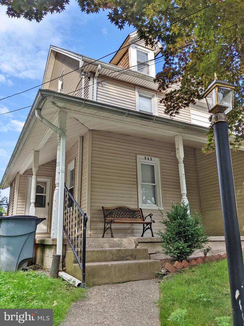 943 Glenbrook Ave