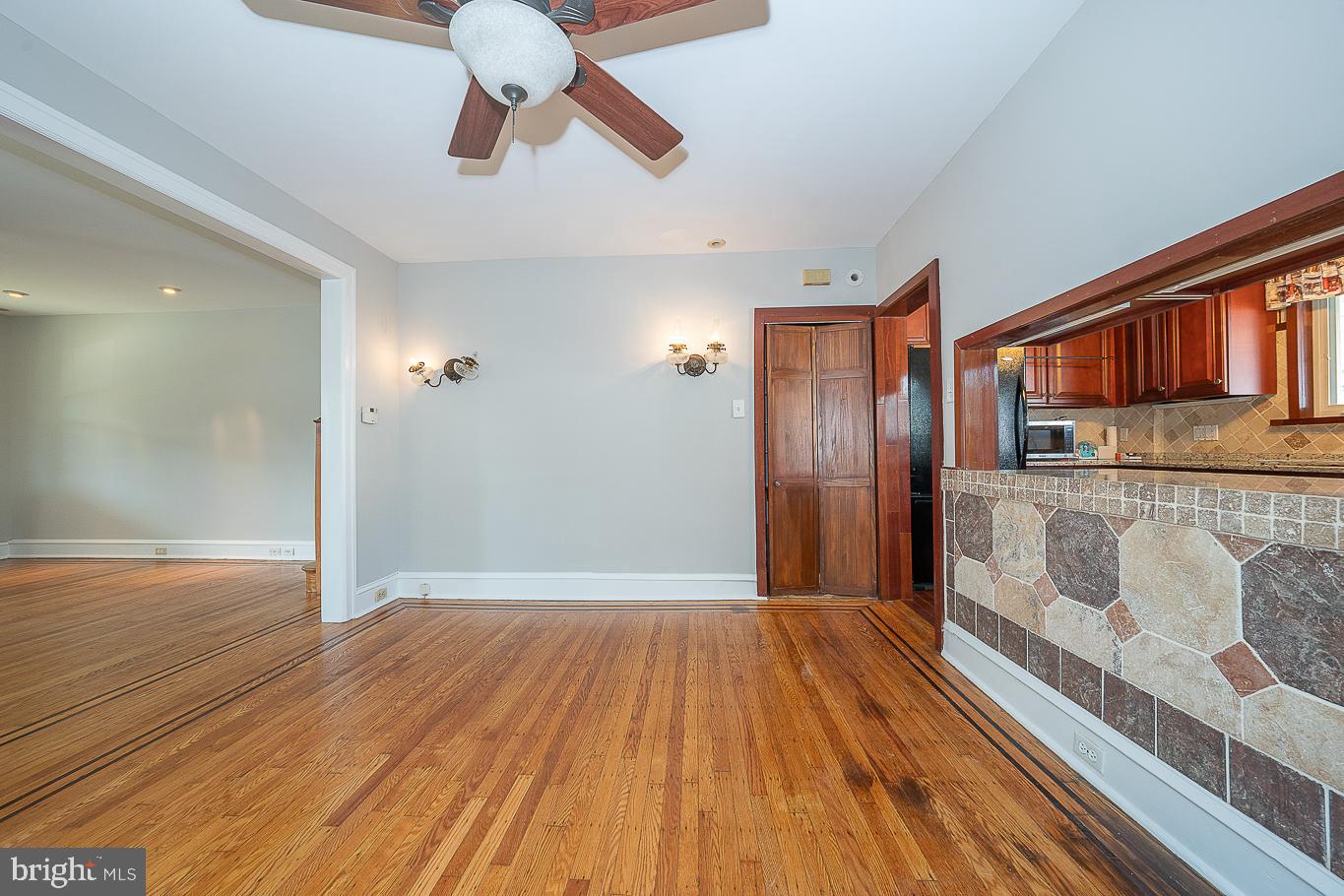 2737 Oakford Rd