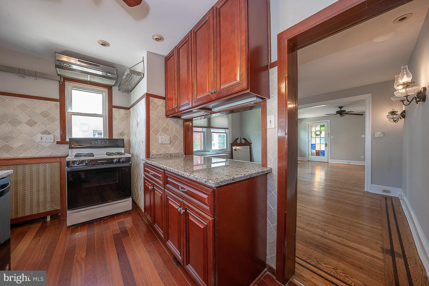 2737 Oakford Rd