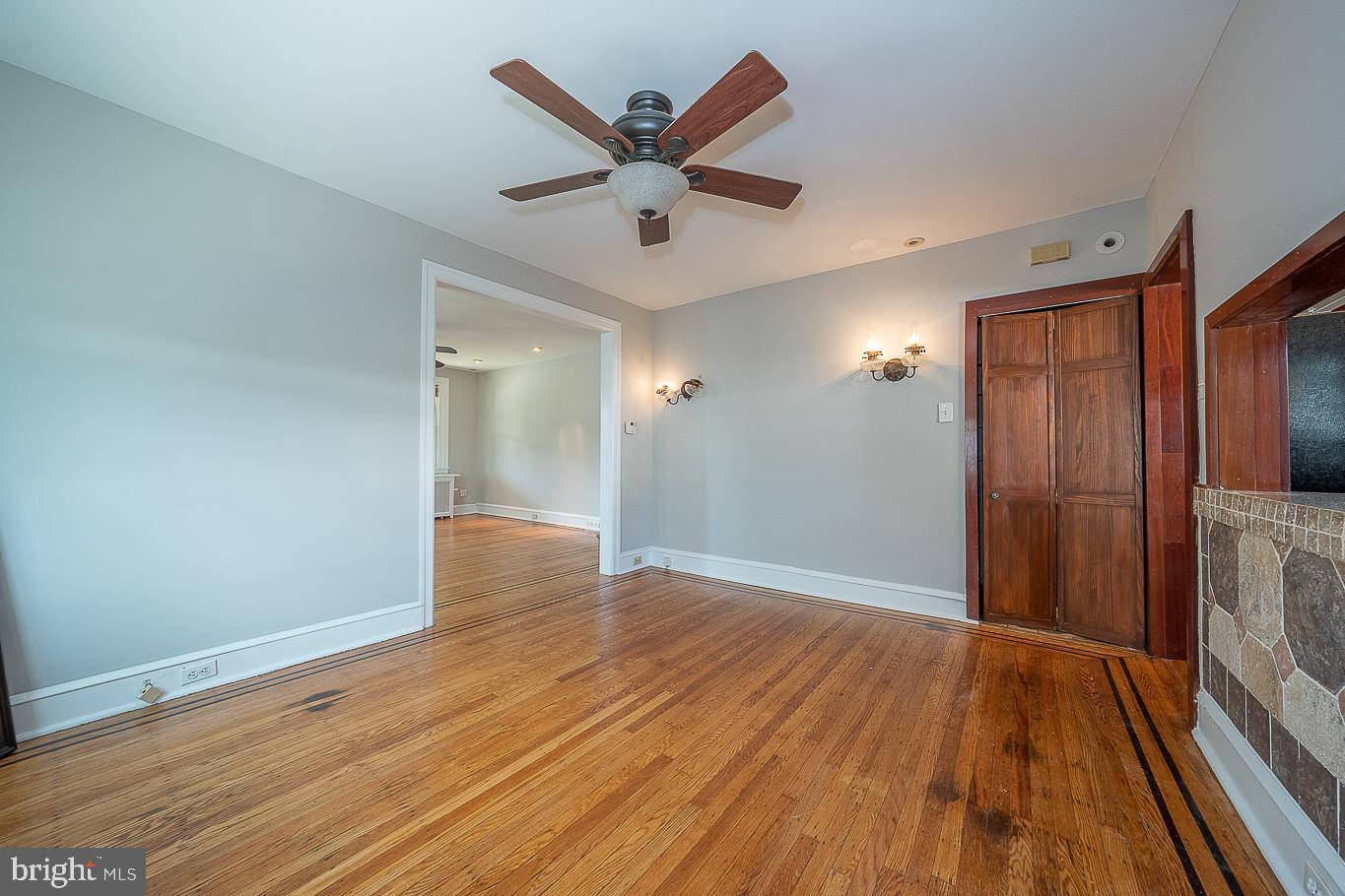 2737 Oakford Rd