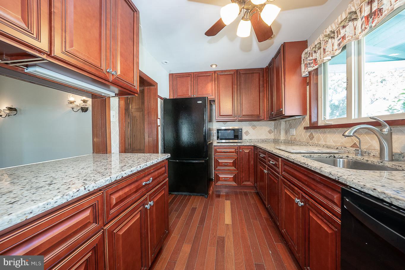 2737 Oakford Rd