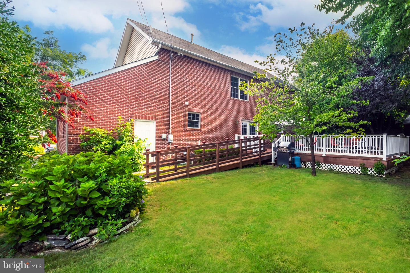 404 Upland Rd