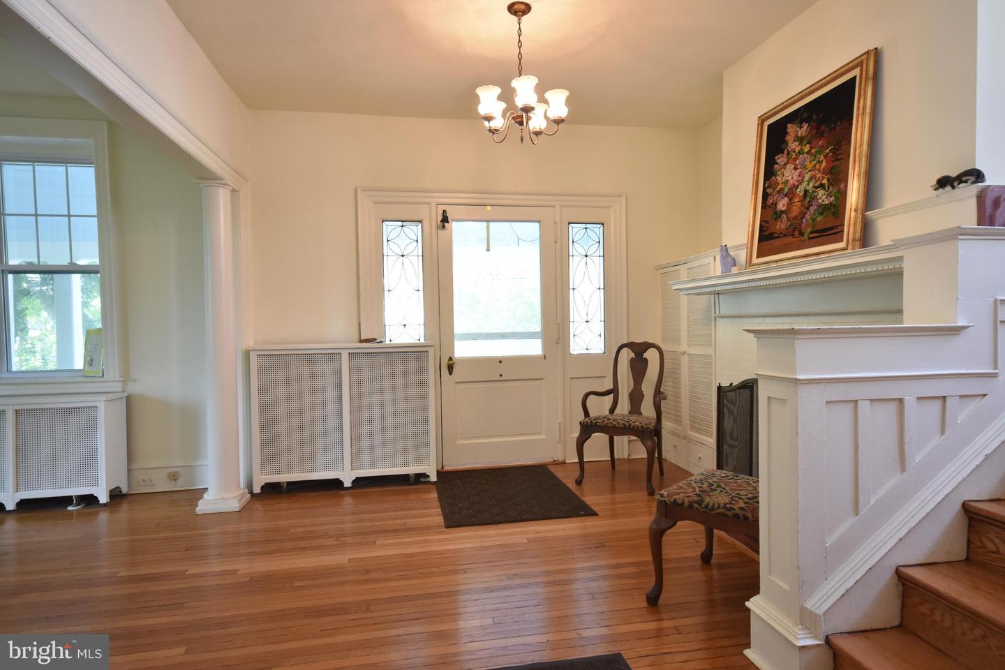 18 E Greenwood Ave
