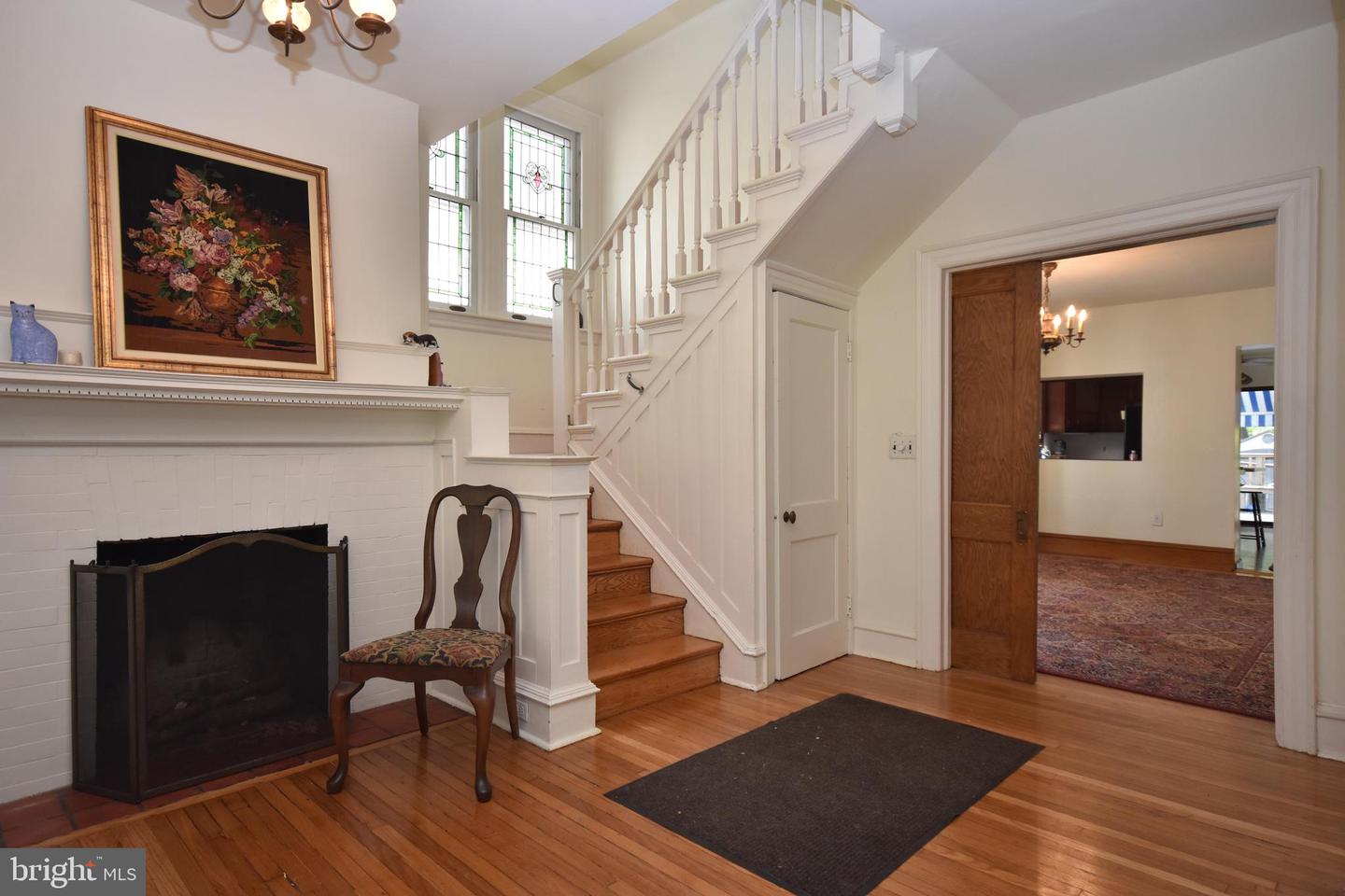 18 E Greenwood Ave