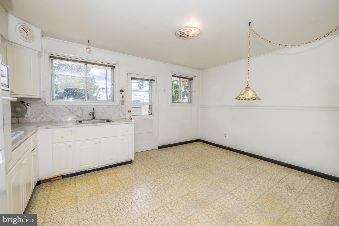 304 Marianville Rd