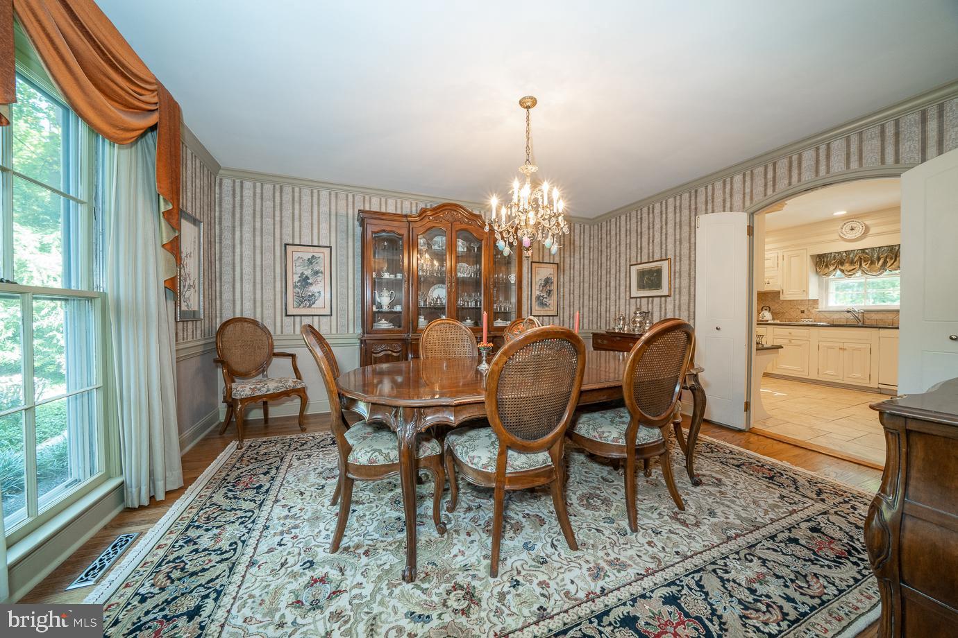 658 Lakeview Cir