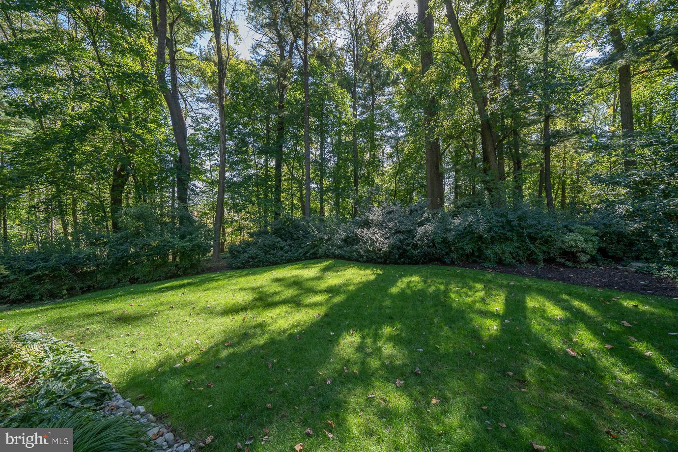 658 Lakeview Cir