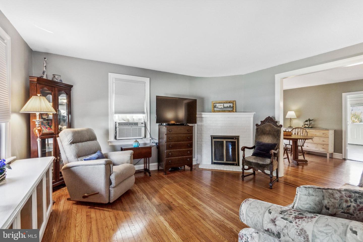 514 Grand Ave