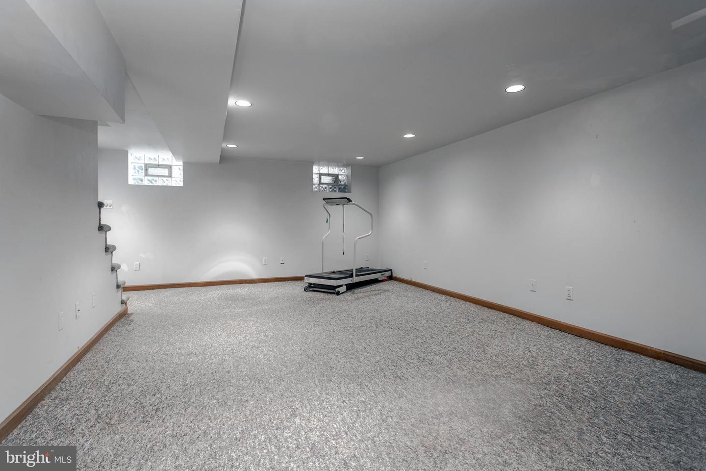 205 Wickford Rd