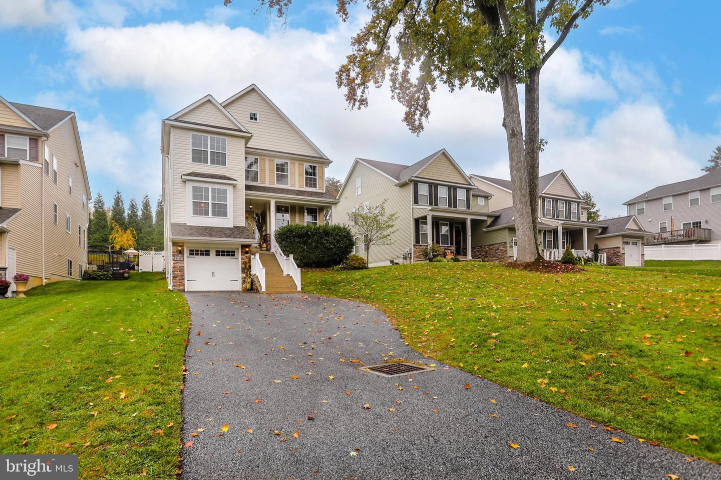 1215 Bon Air Rd