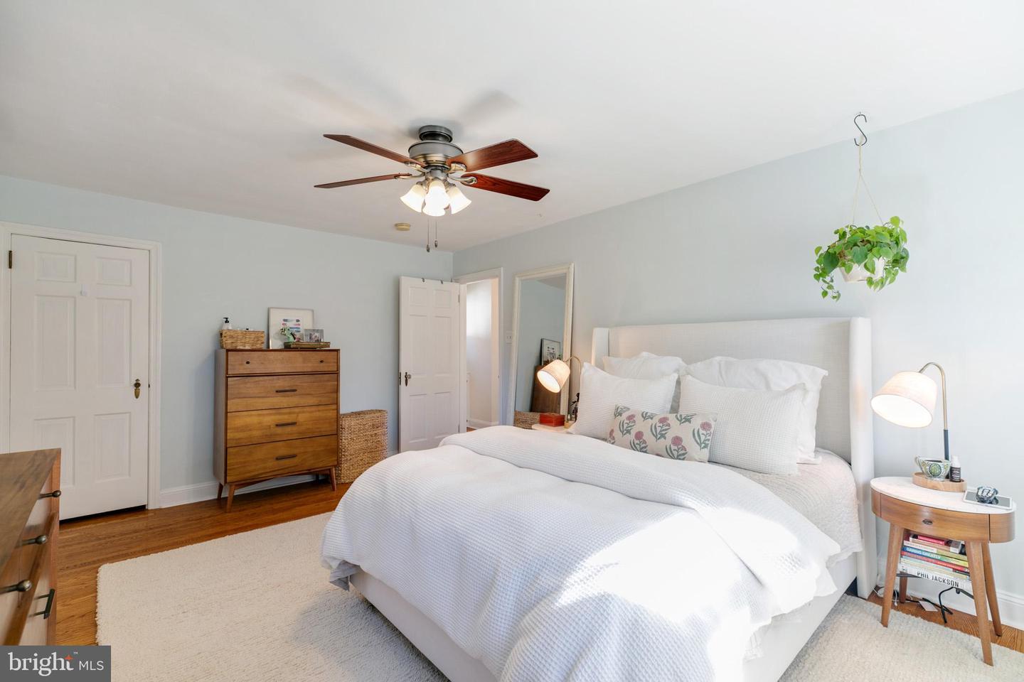 201 Walnut Pl