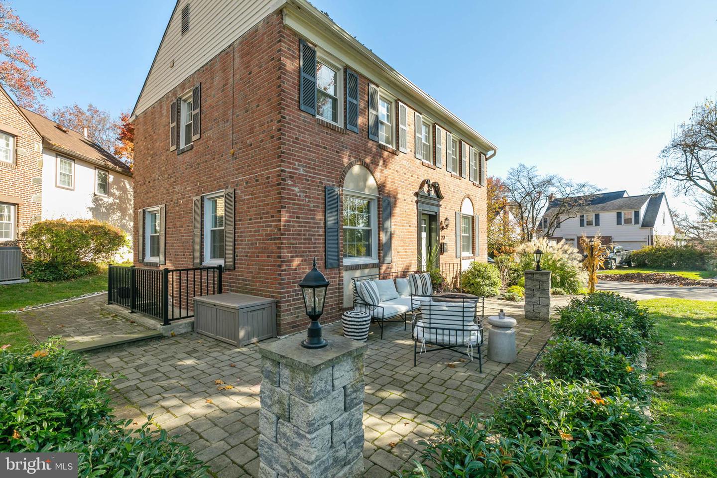 201 Walnut Pl