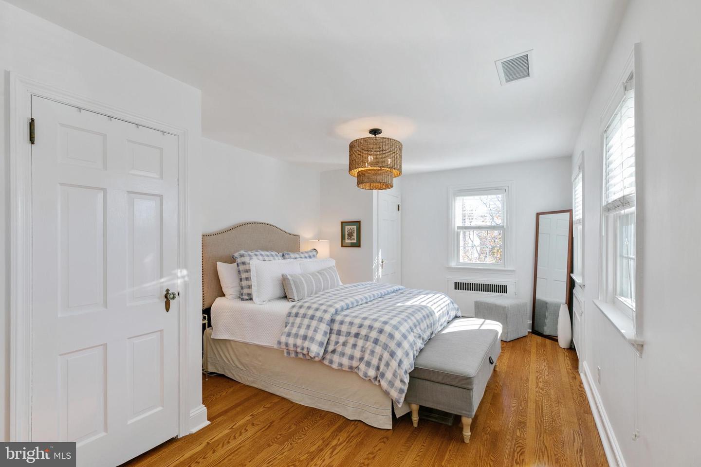 201 Walnut Pl