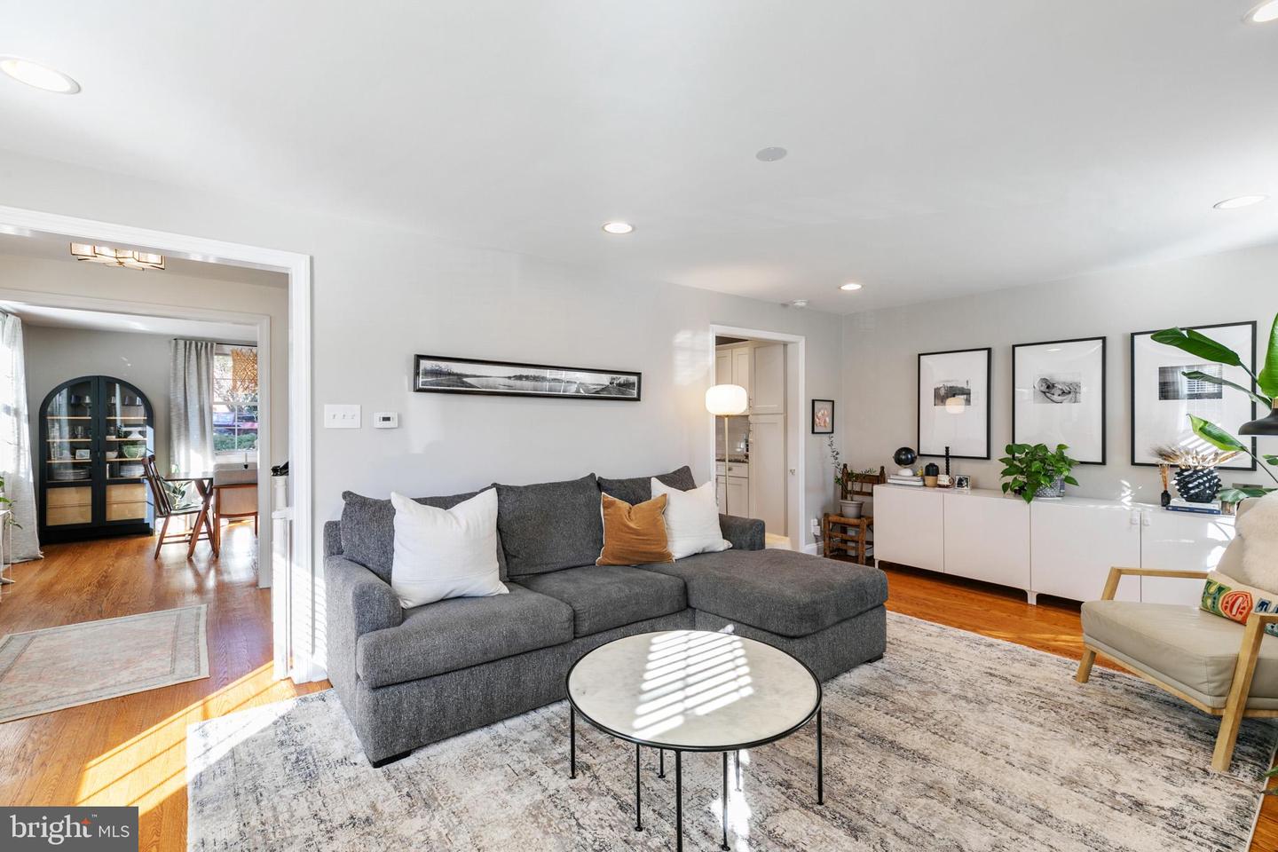 201 Walnut Pl