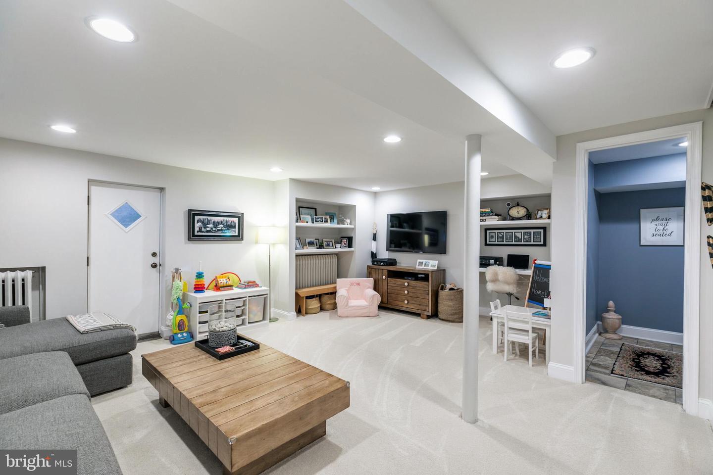 201 Walnut Pl