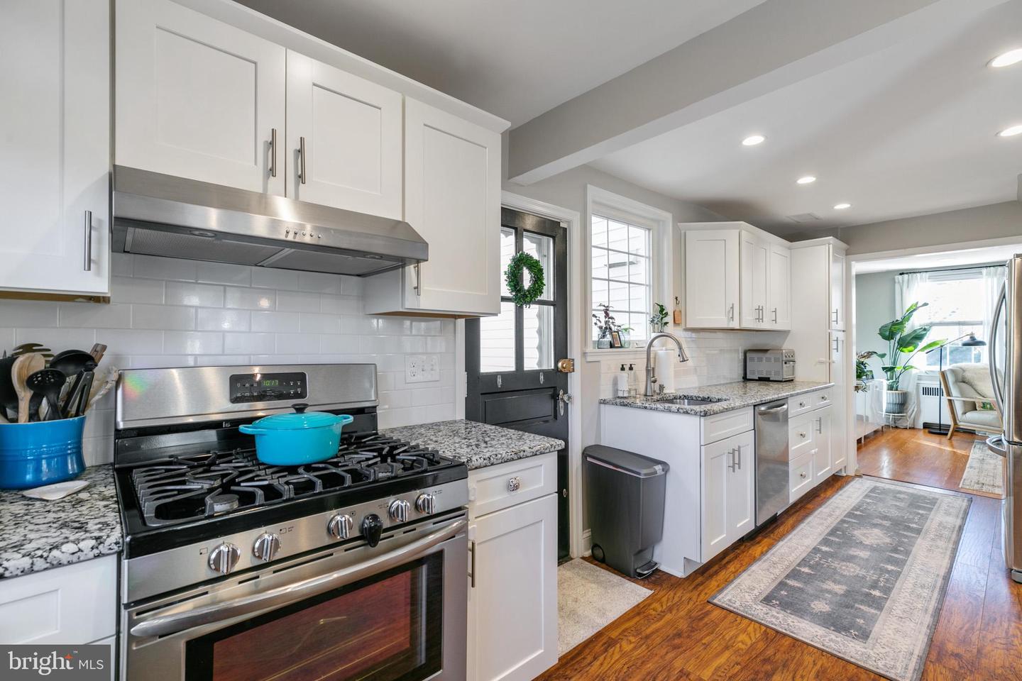201 Walnut Pl