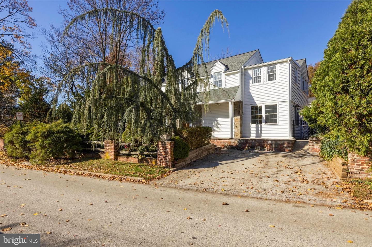 201 Earlington Rd