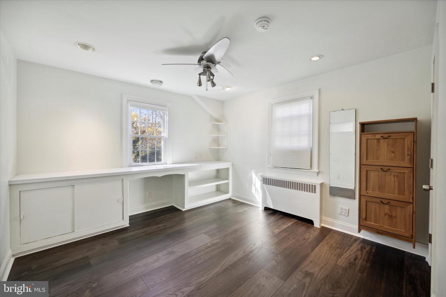 201 Earlington Rd