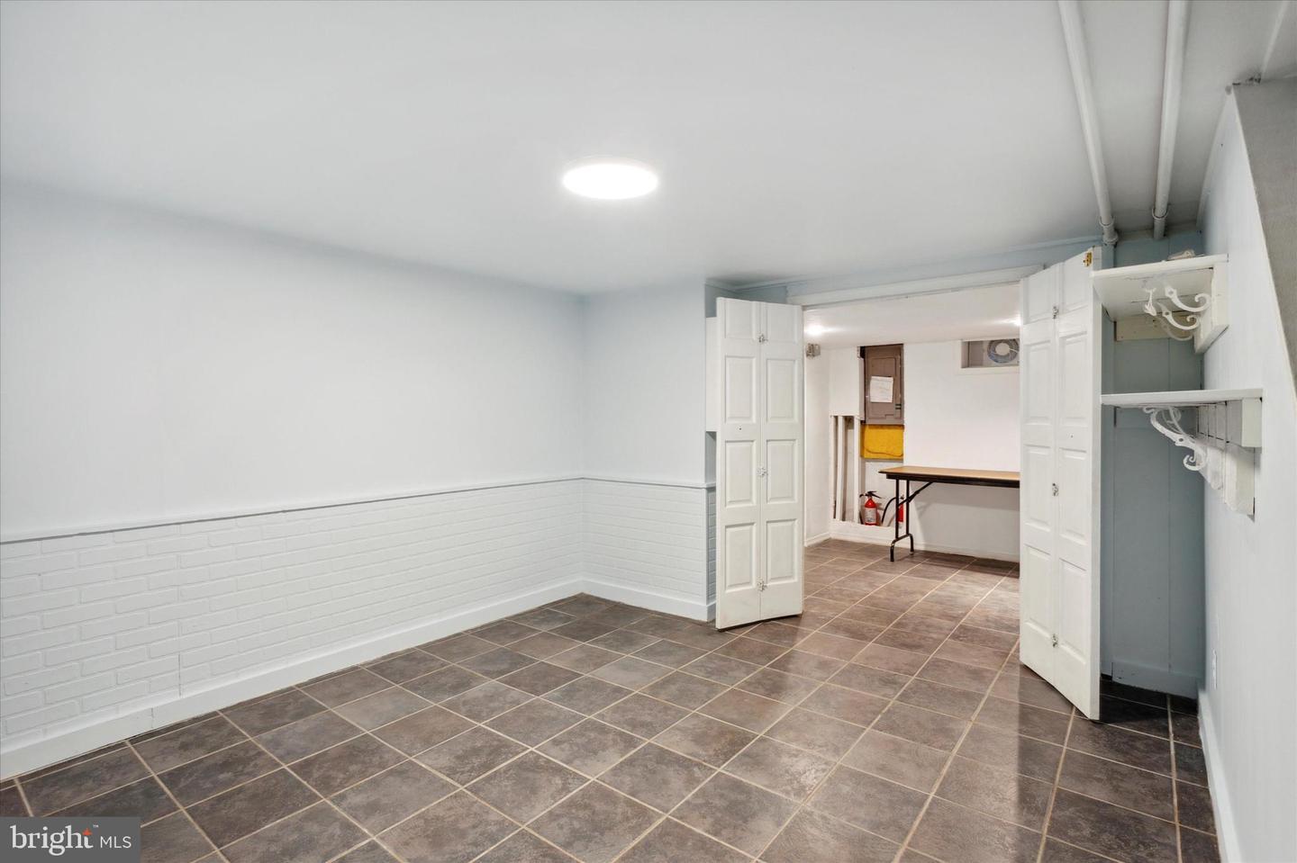 201 Earlington Rd