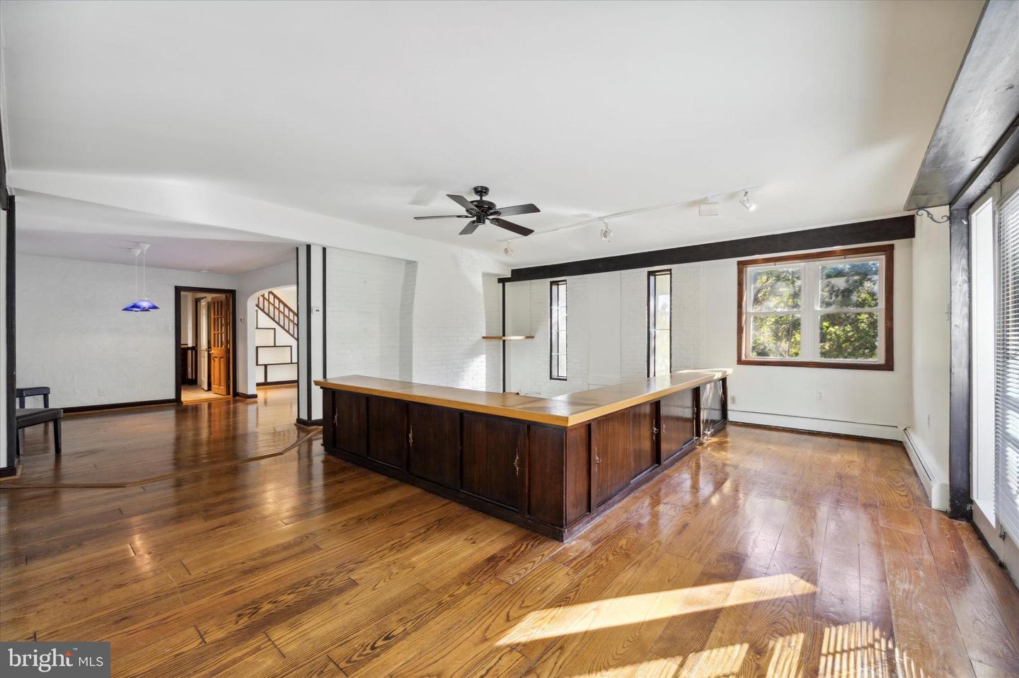 201 Earlington Rd