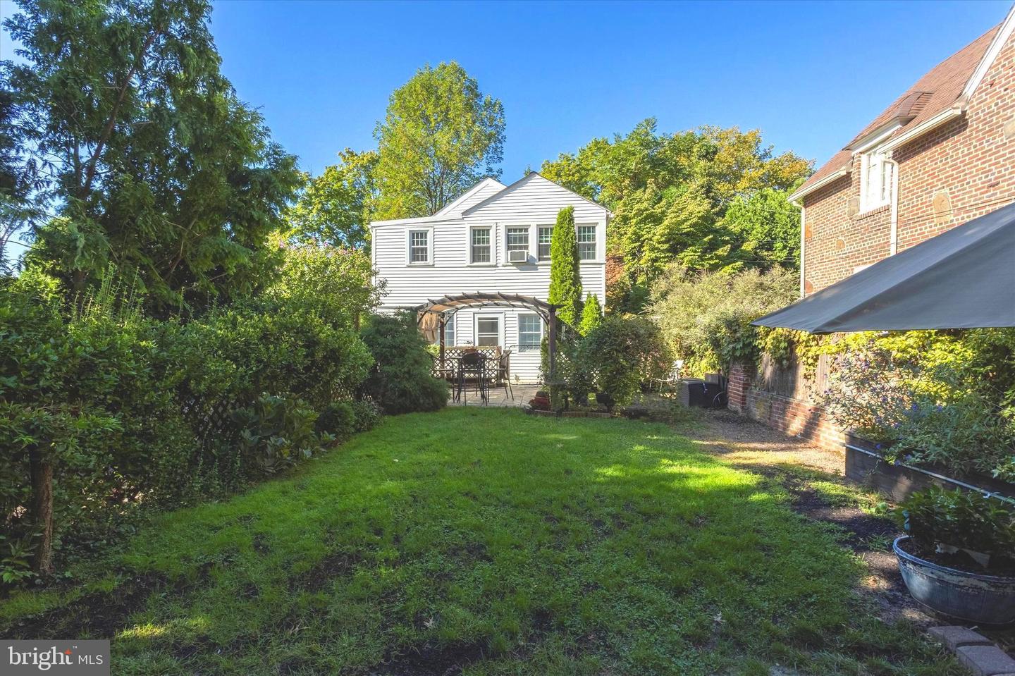 201 Earlington Rd
