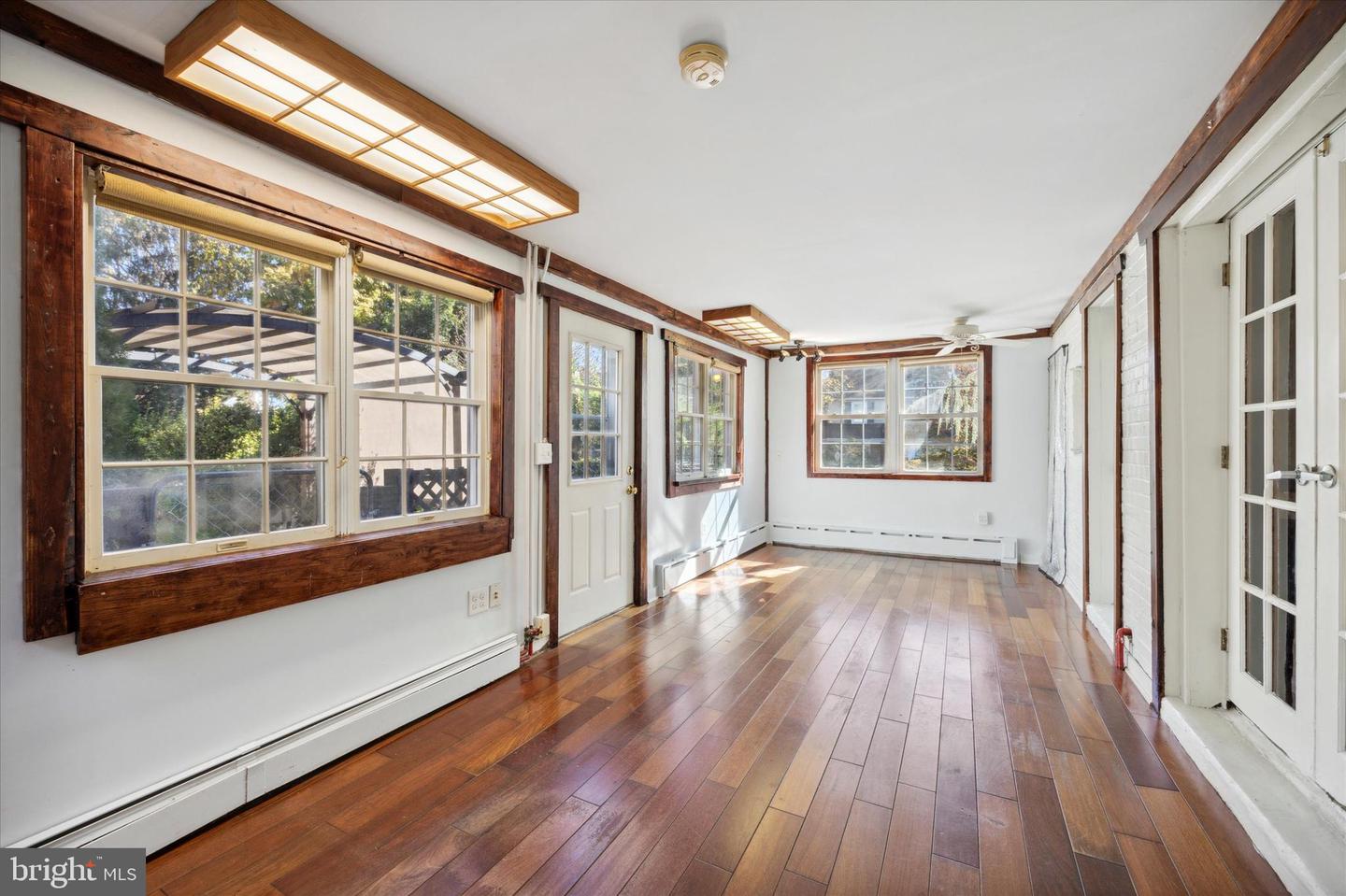 201 Earlington Rd