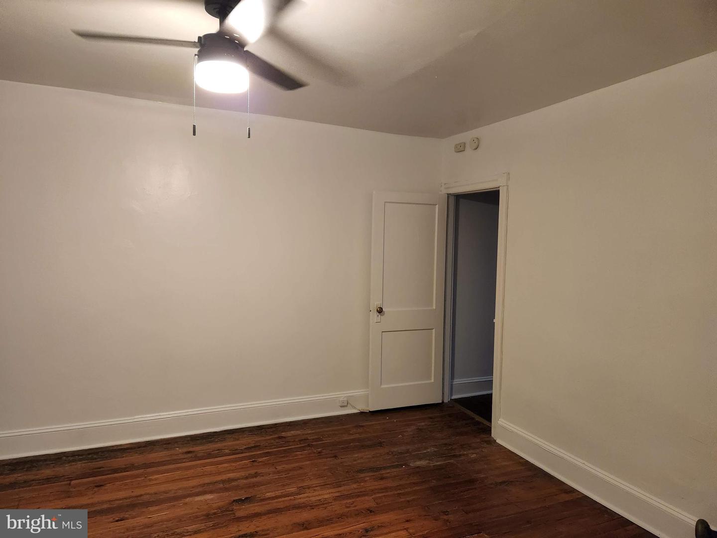 75 W la Crosse Ave