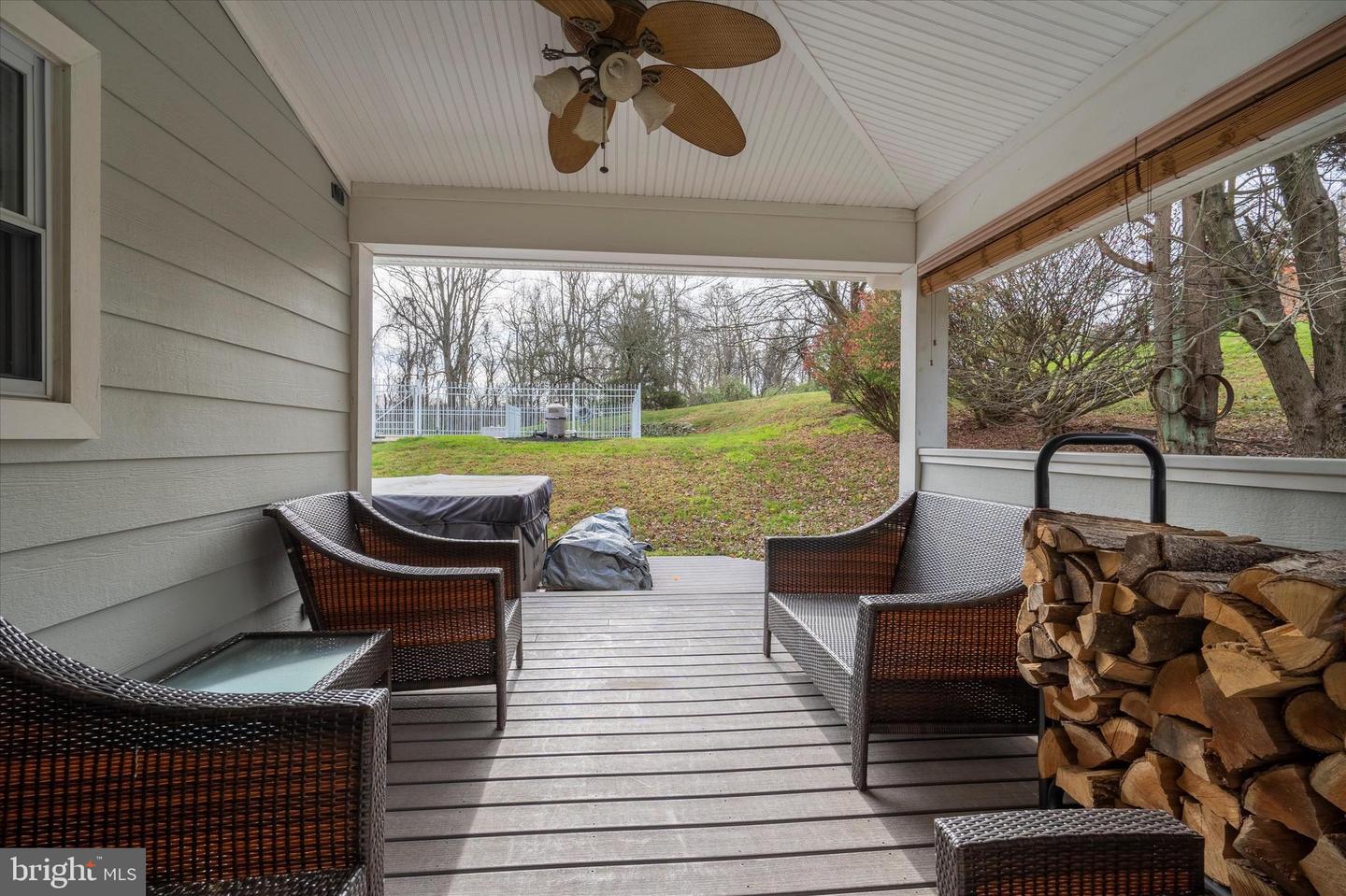 411 Ivy Ln