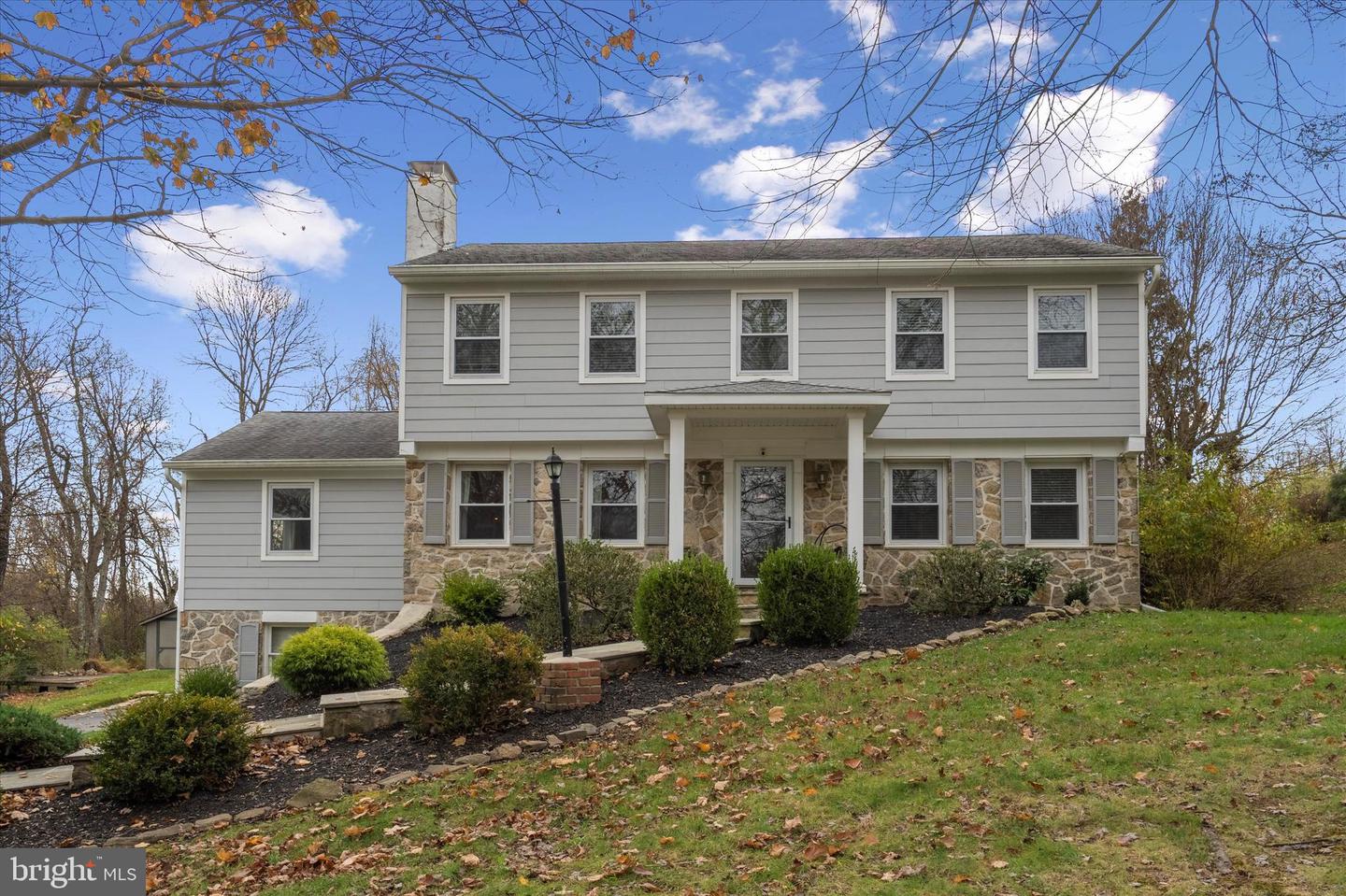 411 Ivy Ln