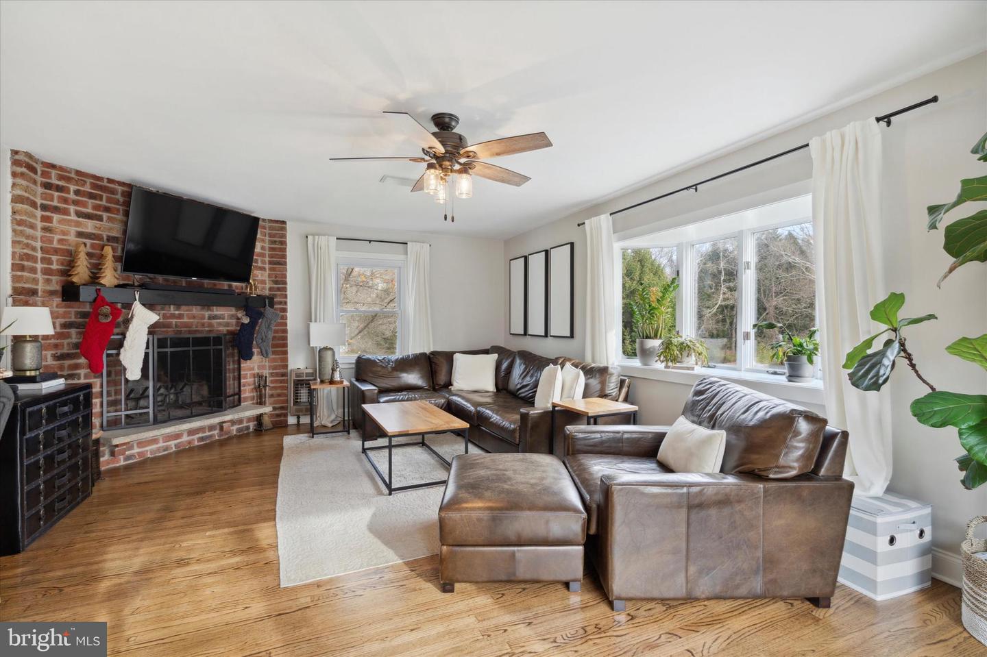 411 Ivy Ln