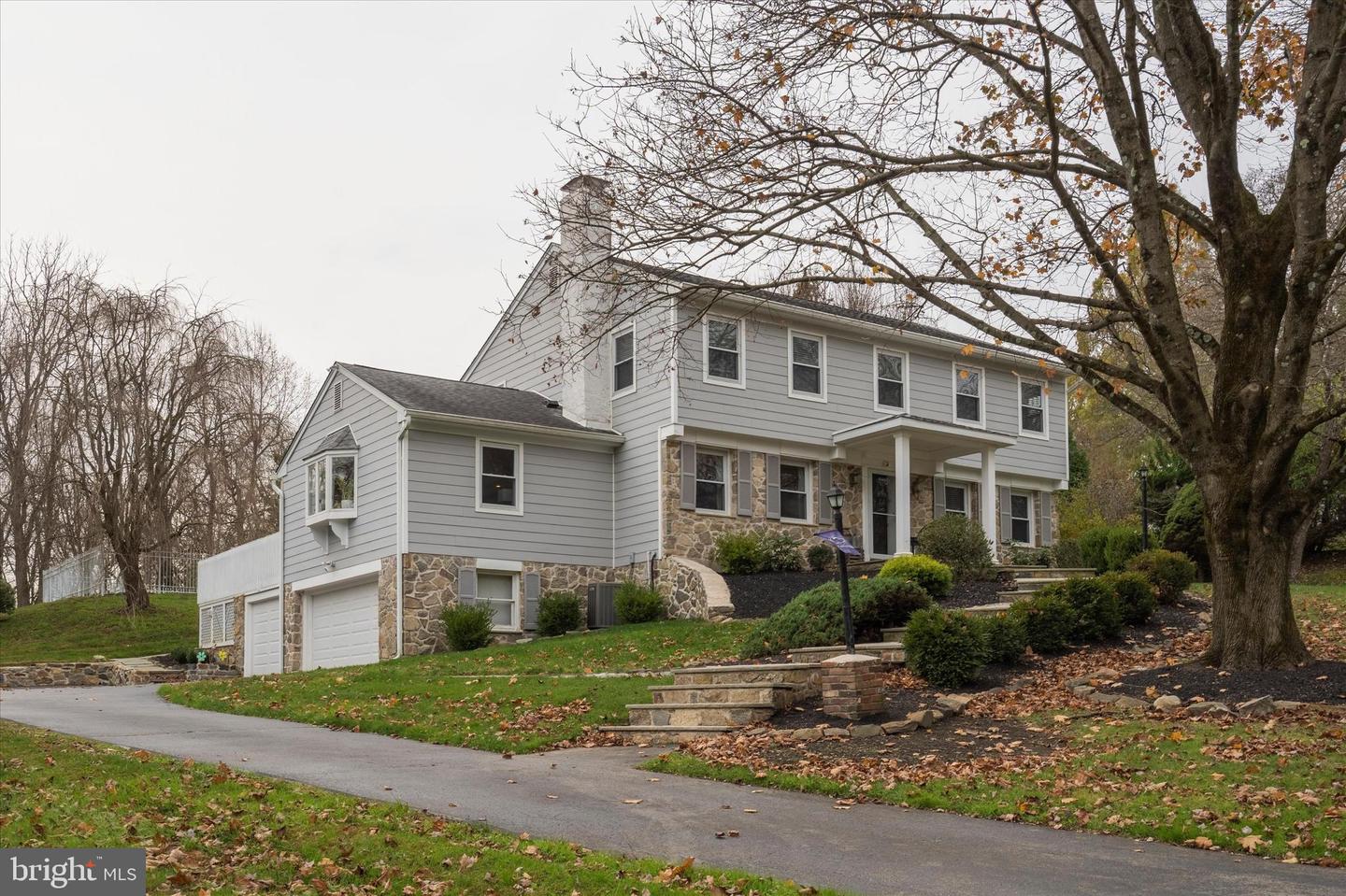411 Ivy Ln
